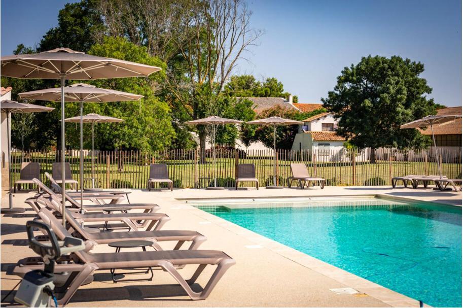 Hotel Lou Mas Dou Juge Saintes-Maries-de-La-Mer Exterior foto